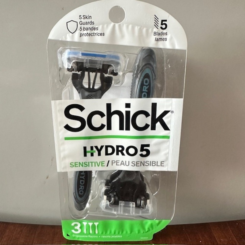 Schick Hydro 5 Sensitive Disposable‎ Razors for Men 3 Count Skin Guards